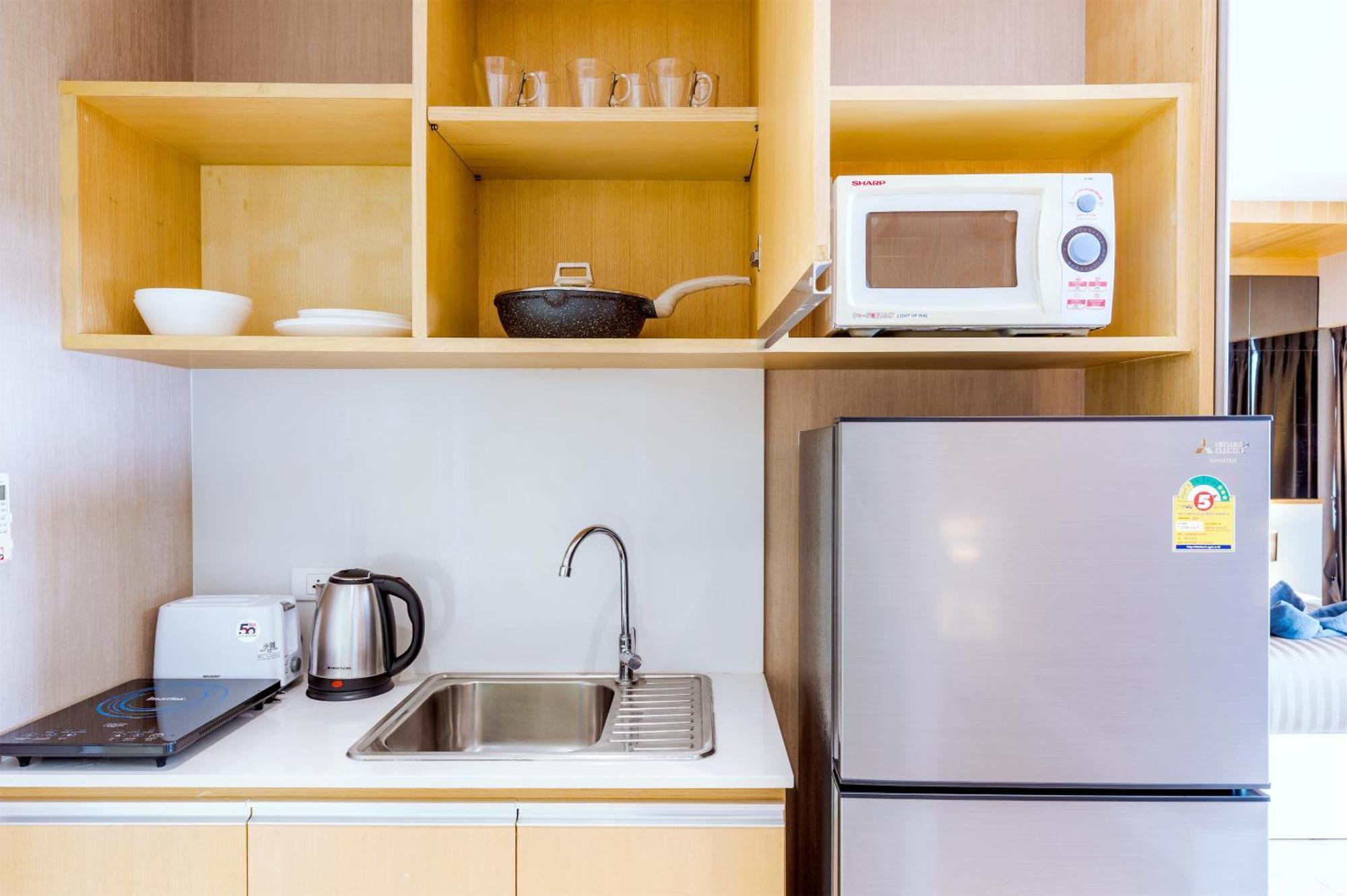 Soi 7 Hua Hin-Happy Rent Aparthotel Rum bild